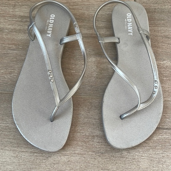 Flip-flops - Picture 1 of 3